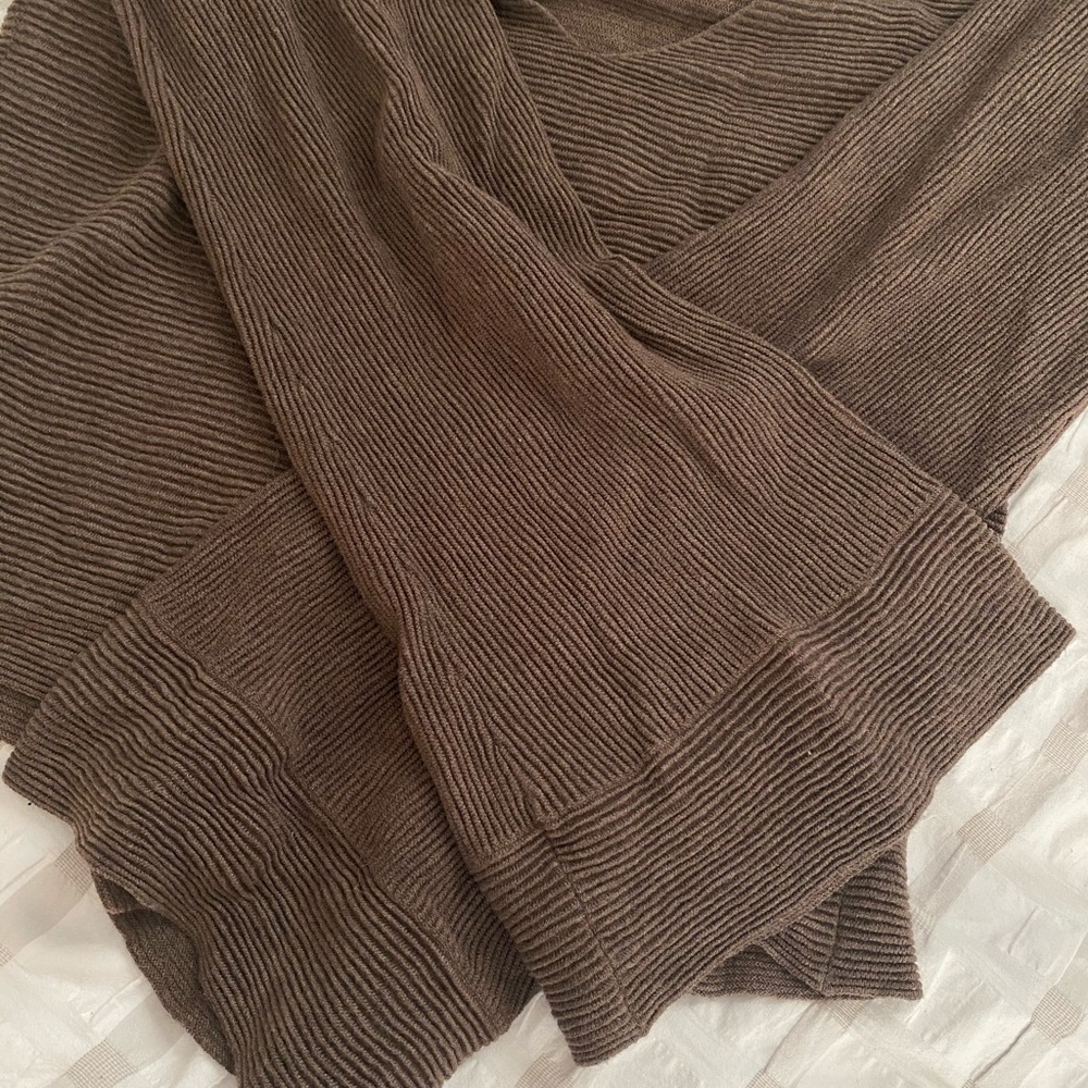 Free People Sweater - Picture 3 of 4